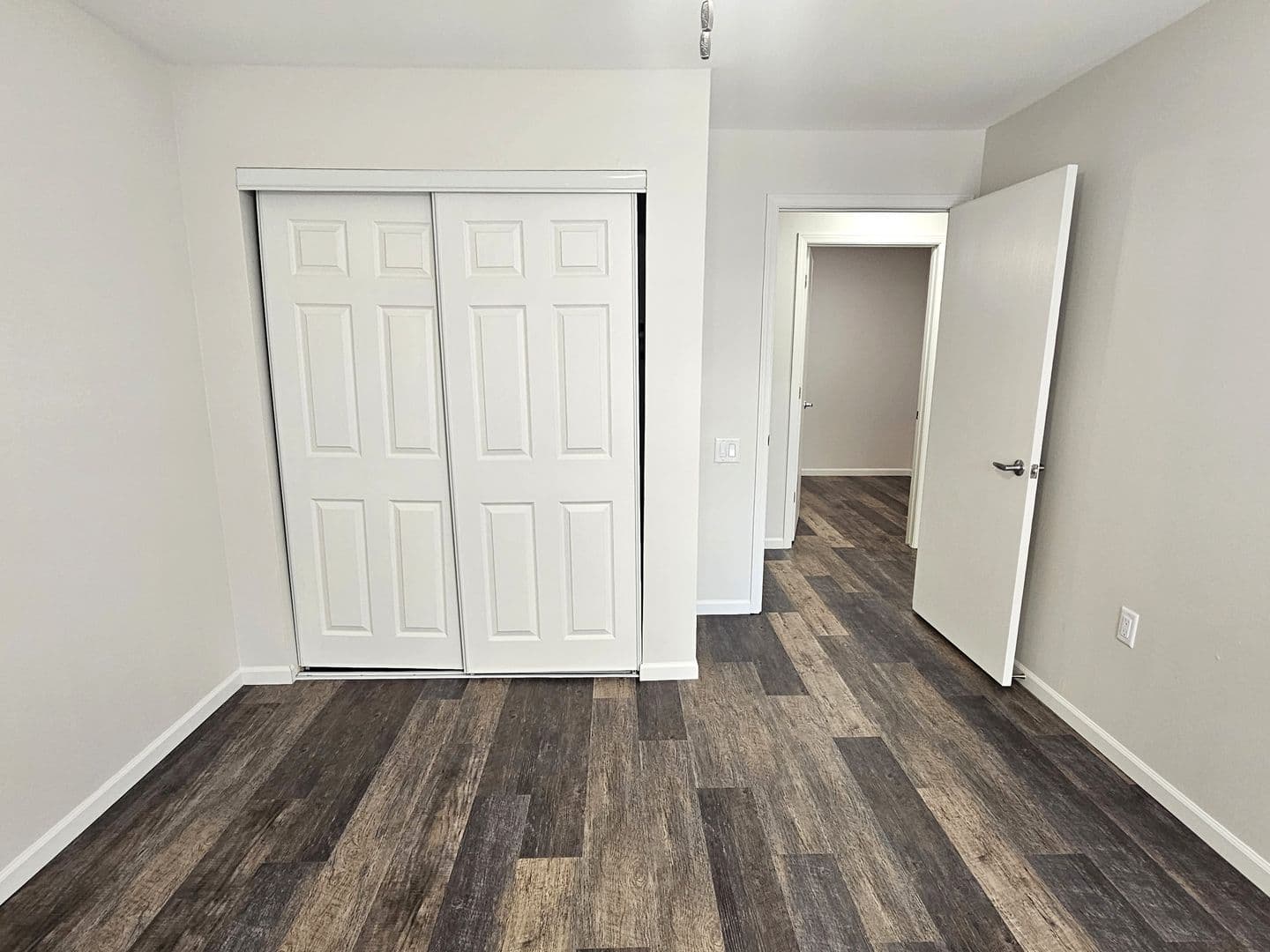 Verona Apartment: 325 Prairie Way Blvd