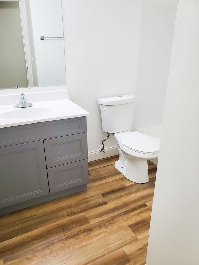 Fitchburg Apartment: 4929 Chalet Gardens Road