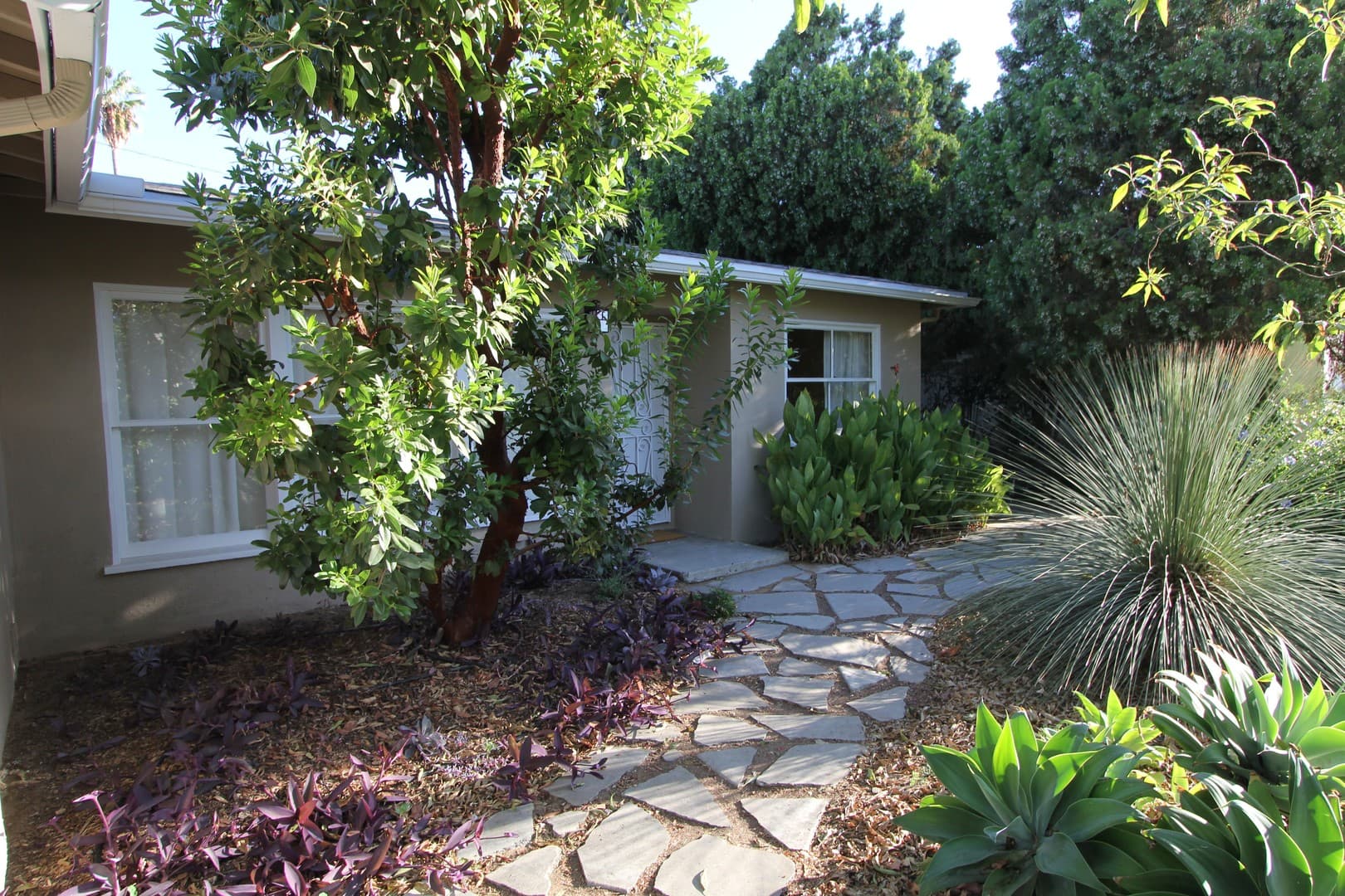 RIVERSIDE House: 117 W BLAINE ST