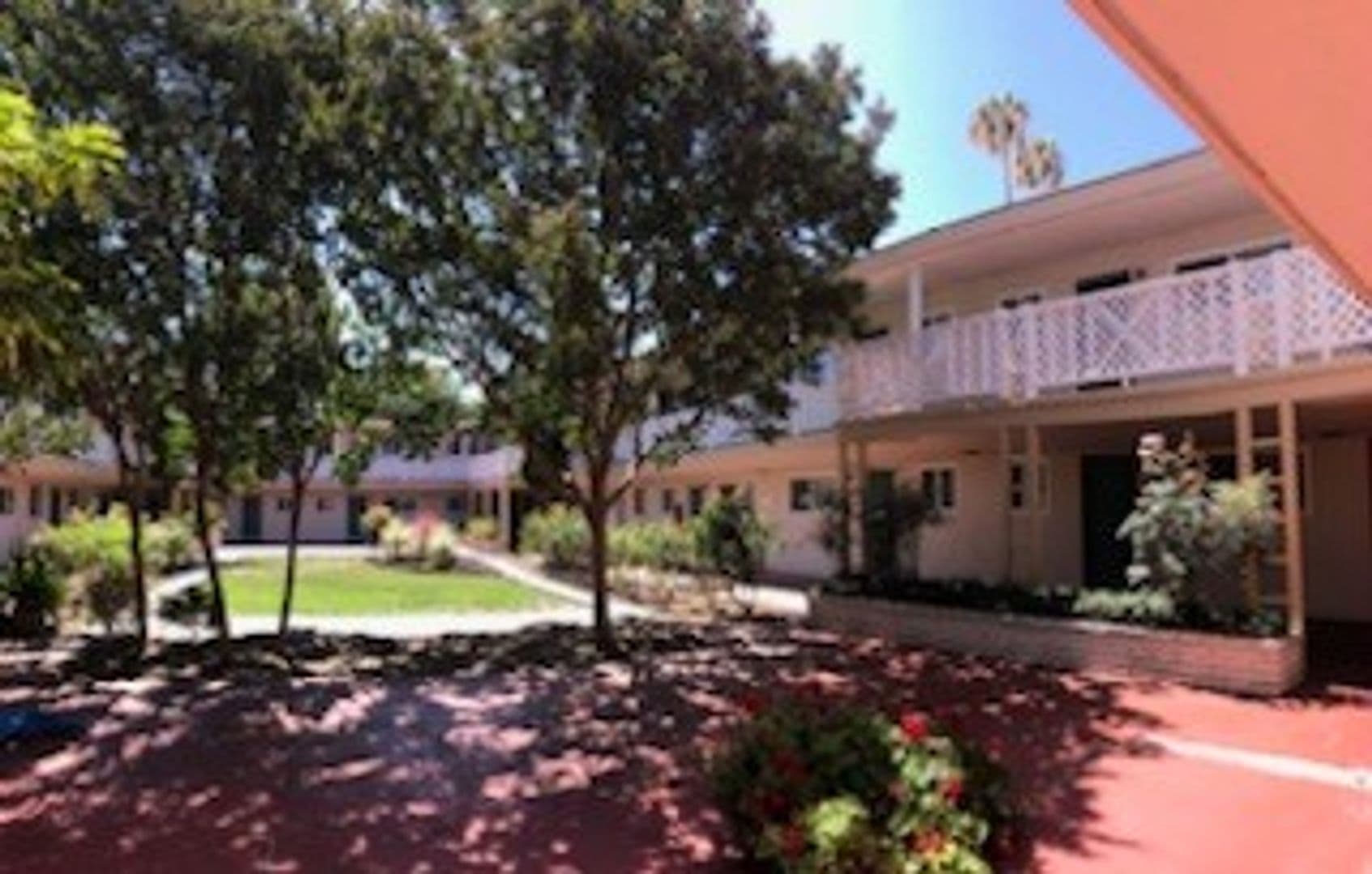 San Leandro Apartment: 1570 164th Ave