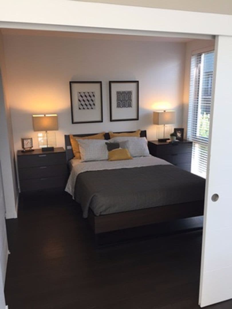 Portland Apartment: 405 NE Mason St