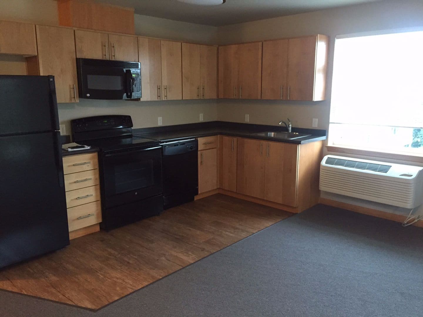 PORTLAND Apartment: 2926 SW 4TH AVE