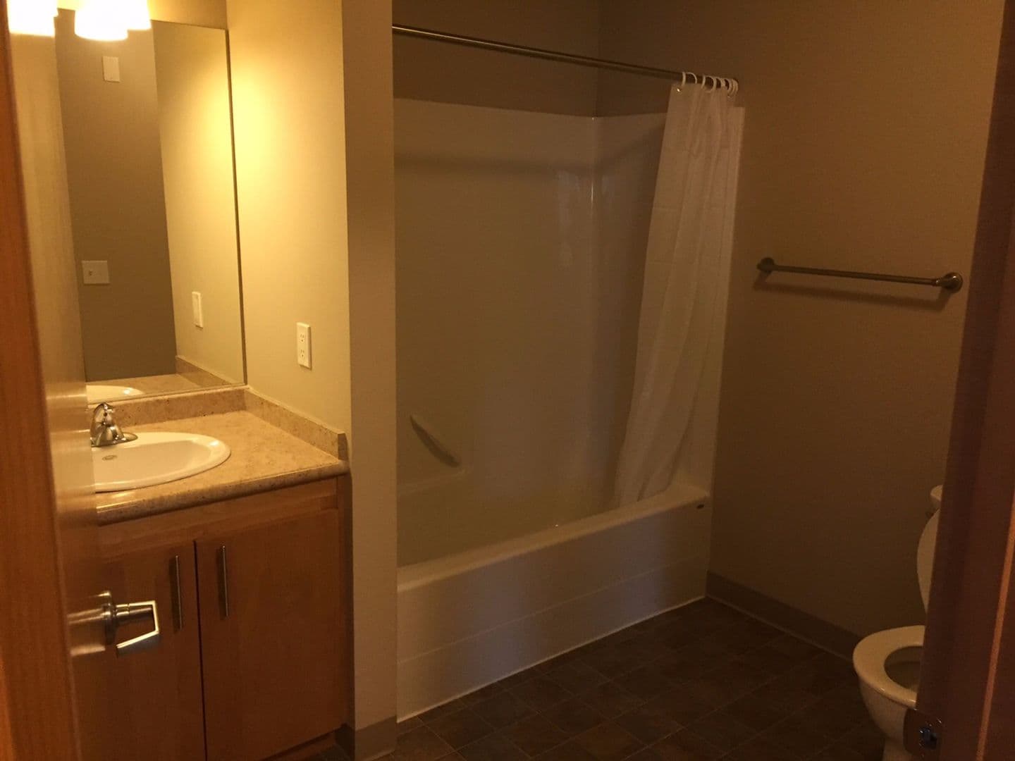 PORTLAND Apartment: 2926 SW 4TH AVE