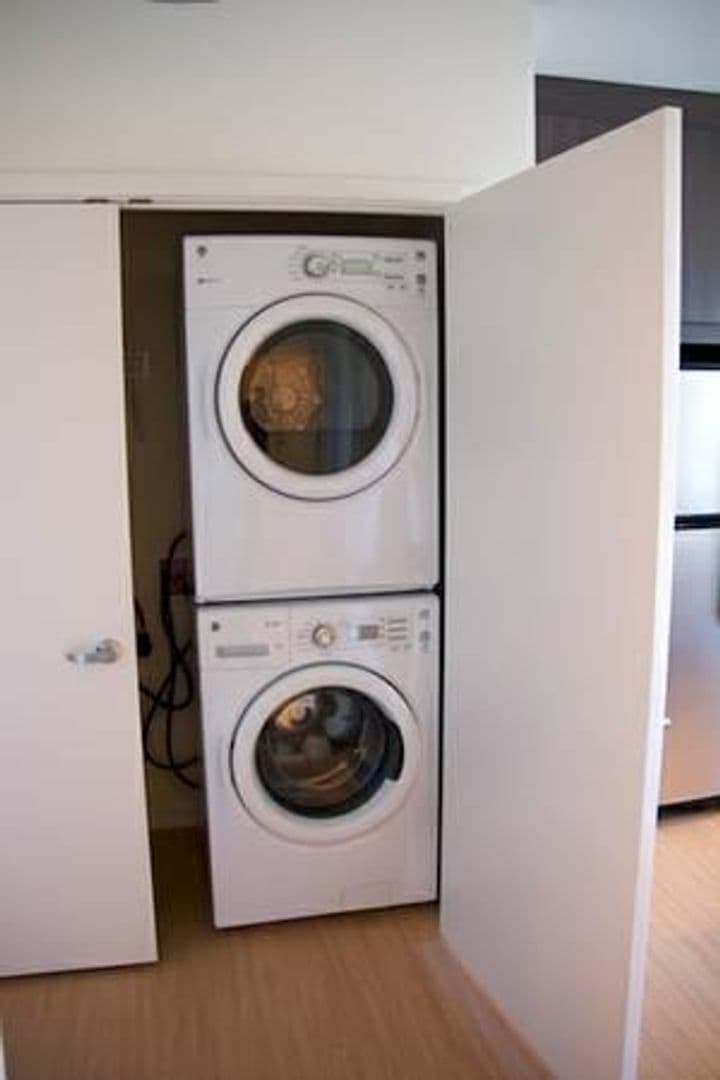 Milwaukee Apartment: 1601 N Jackson Street