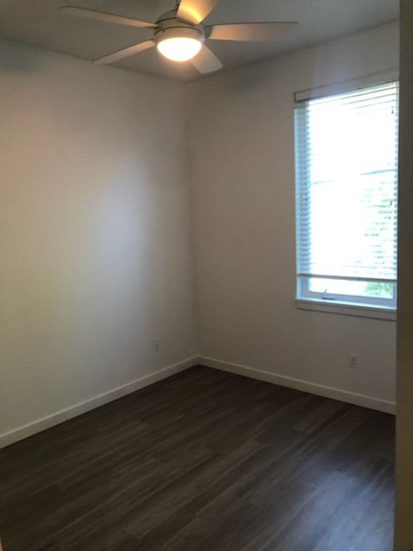 Portland Apartment: 4326 N. Mississippi Ave