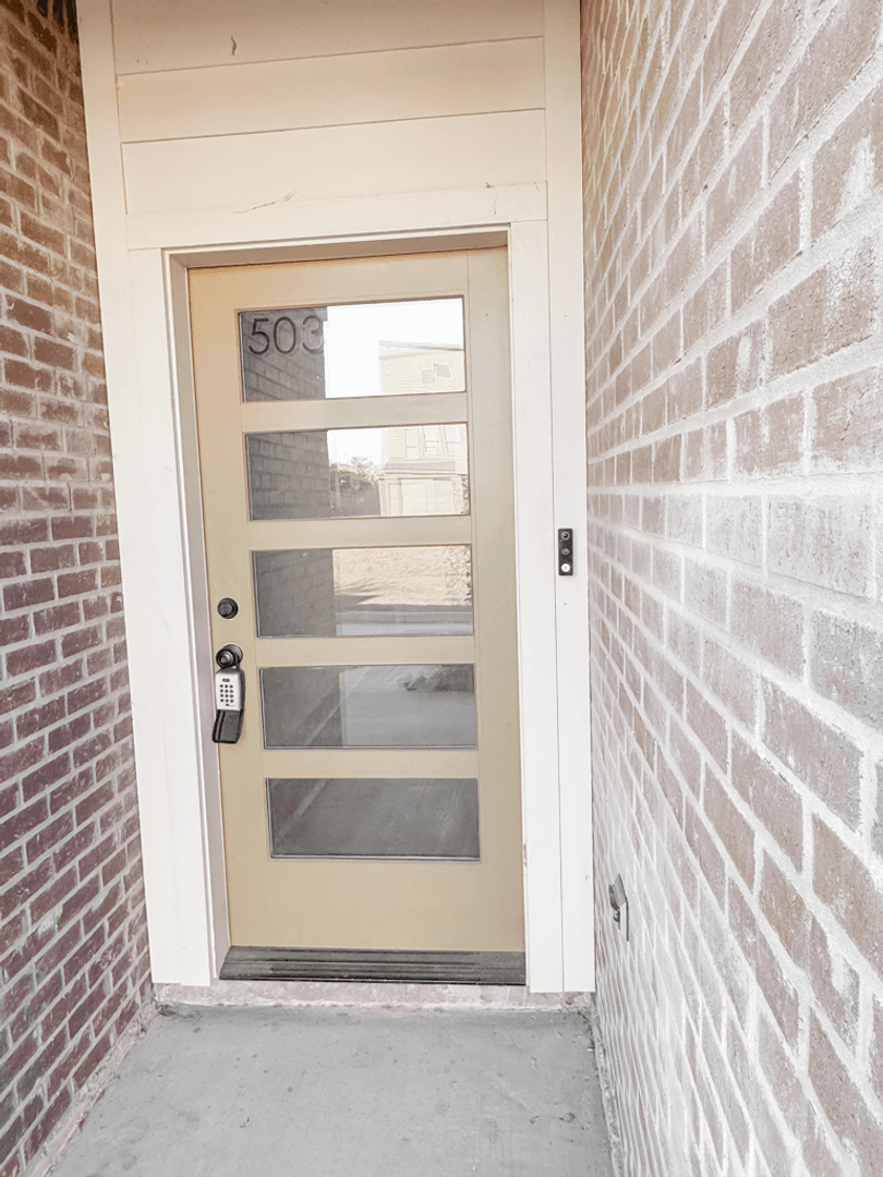 Lafayette Townhome: 503 Highland Park Lane