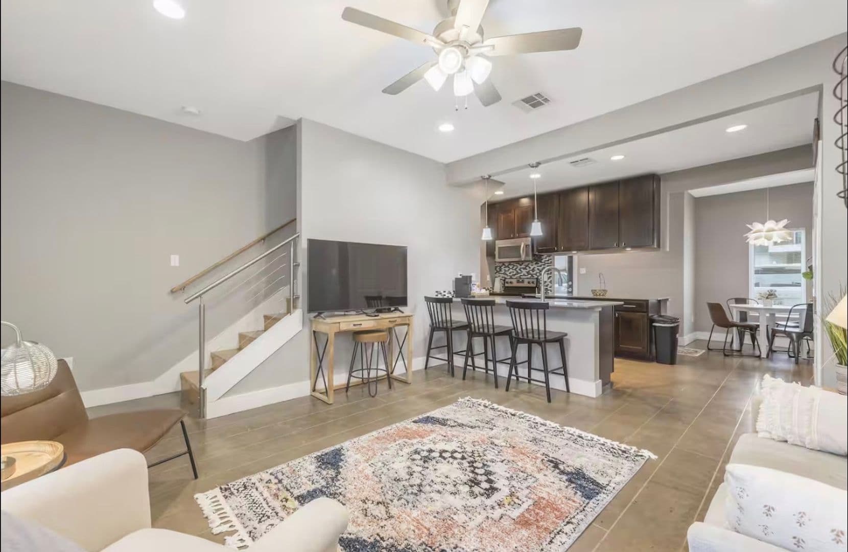 Lafayette Townhome: 113 Bayou St #107A