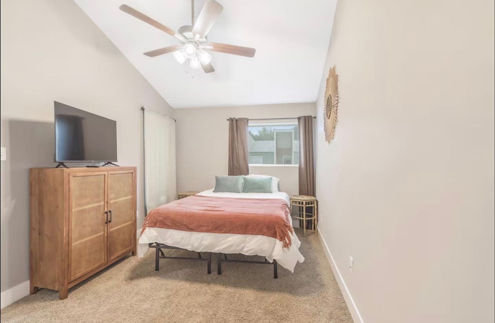 Lafayette Townhome: 113 Bayou St #107A