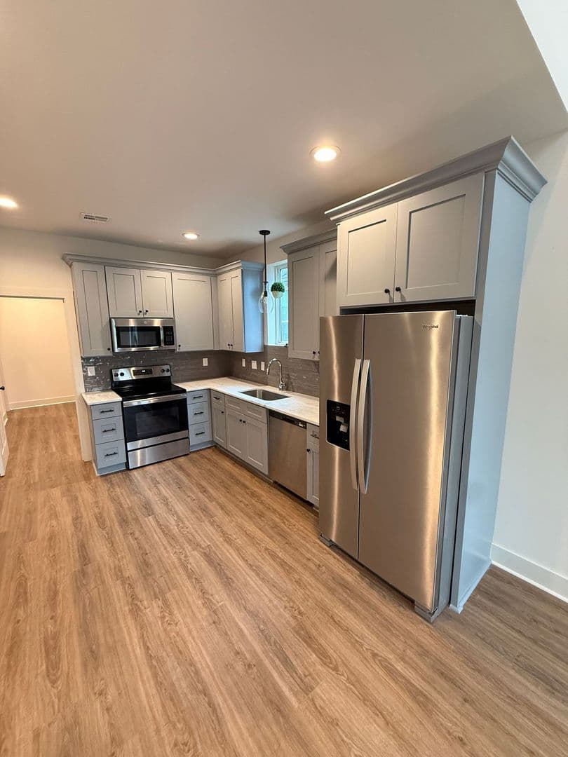 Lafayette Apartment: 112 Winged Elm Lane