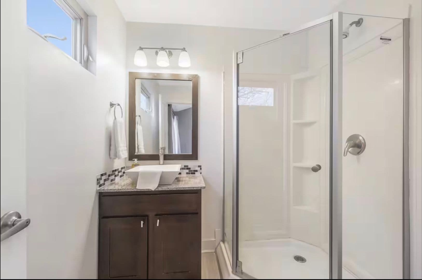 Lafayette Townhome: 113 Bayou St #107A