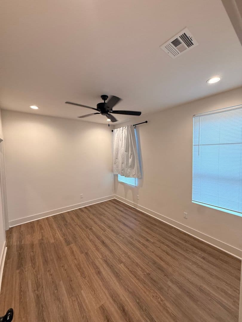 Lafayette Apartment: 112 Winged Elm Lane