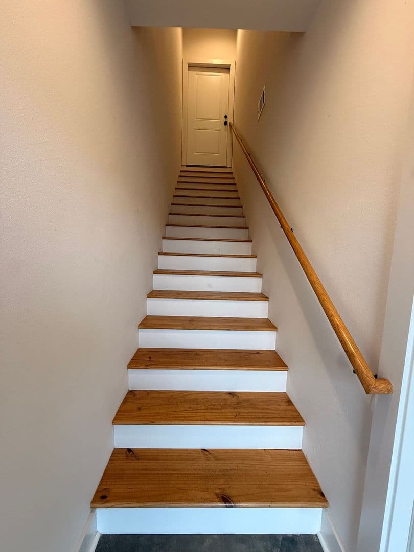 Lafayette Apartment: 112 Winged Elm Lane