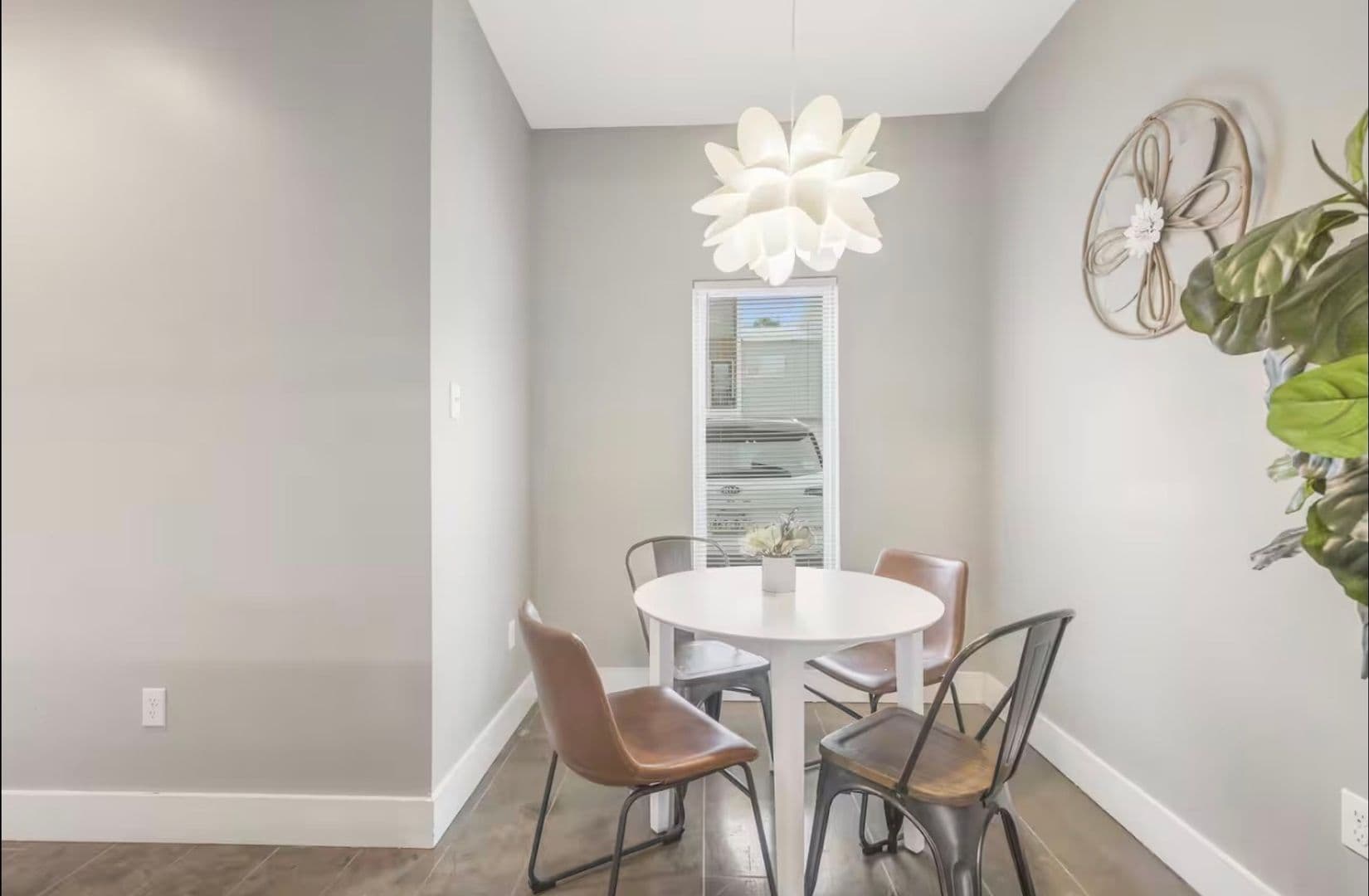 Lafayette Townhome: 113 Bayou St #107A