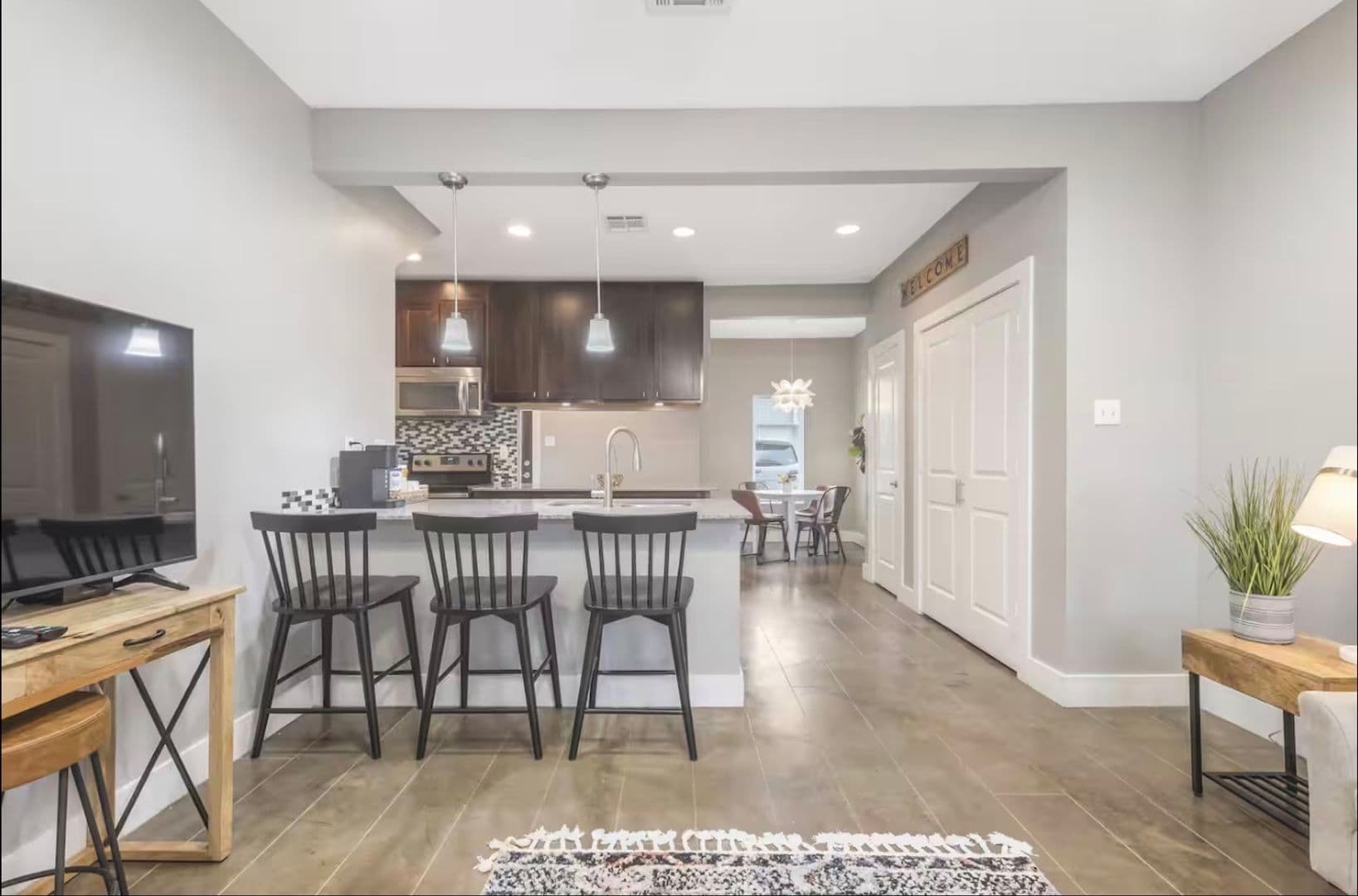 Lafayette Townhome: 113 Bayou St #107A