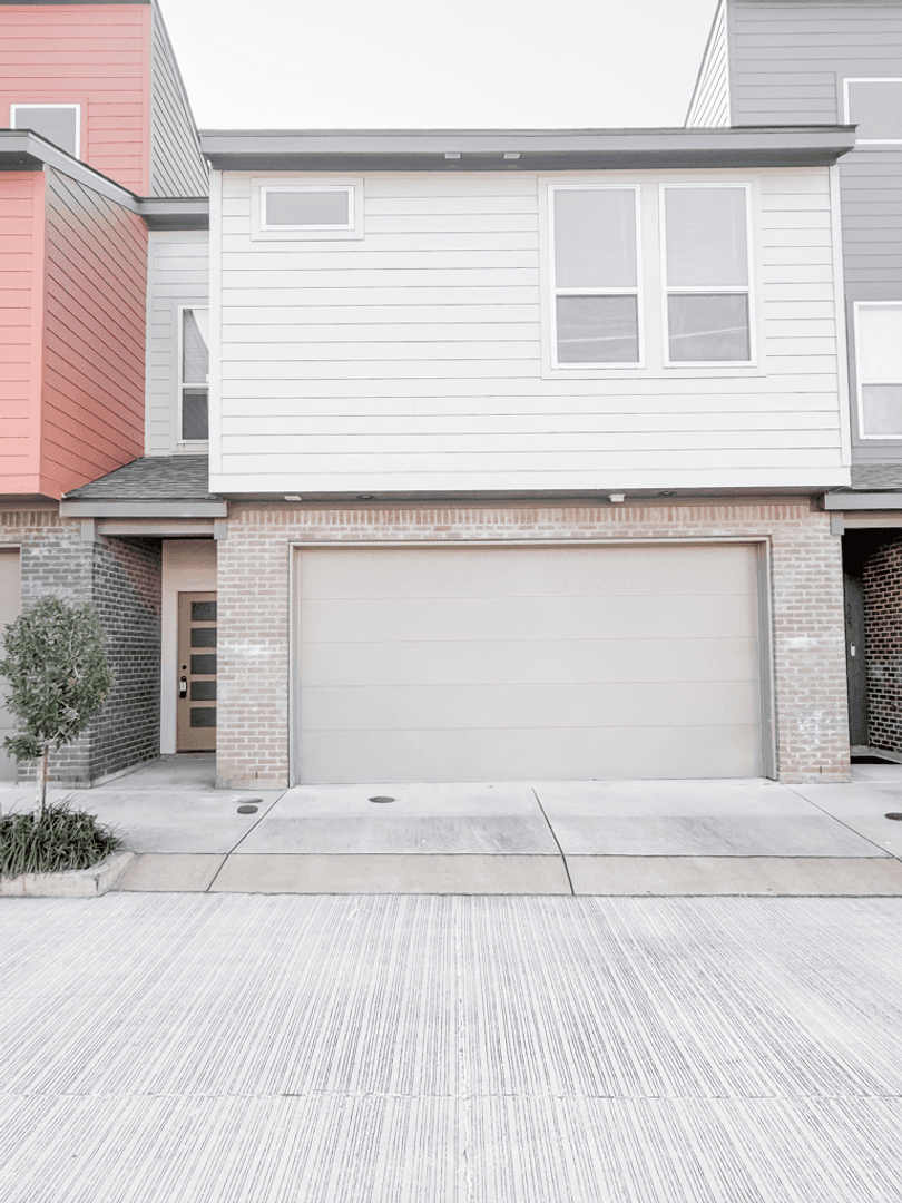 Lafayette Townhome: 503 Highland Park Lane