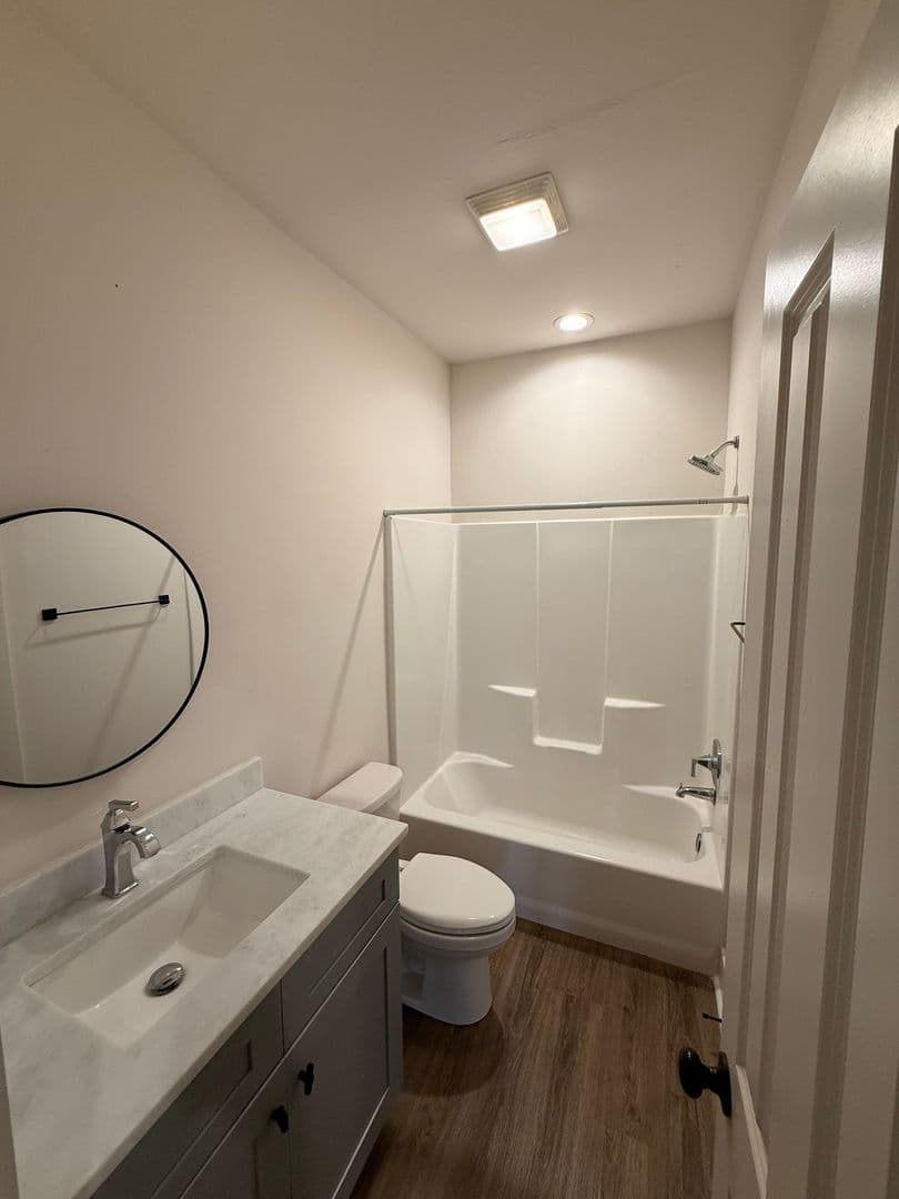 Lafayette Apartment: 112 Winged Elm Lane