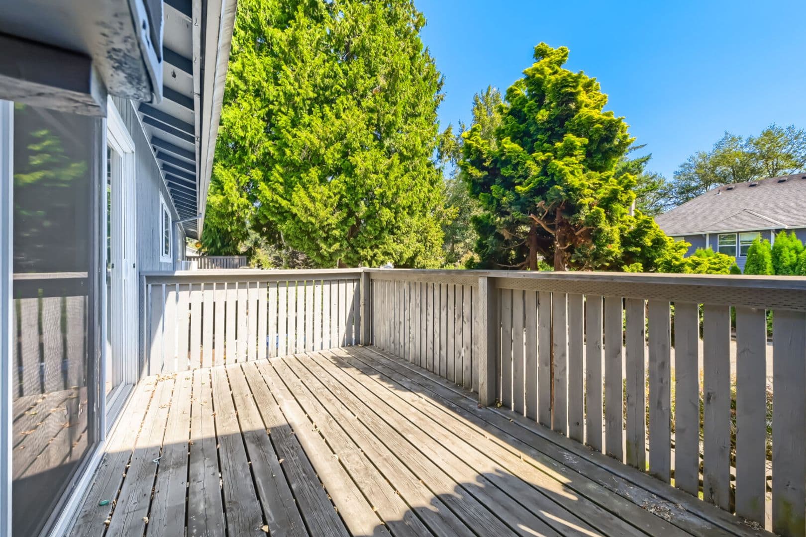 Gresham Townhome: 170 NE Kane Drive