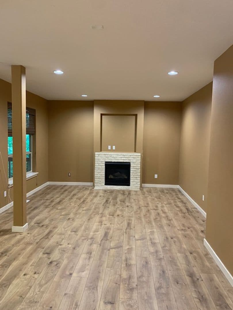 Portland House: 13907 SE Fircrest Street