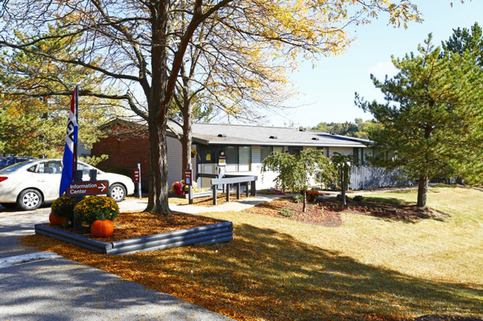 Oakdale Apartment: 100 Pine Ridge Drive