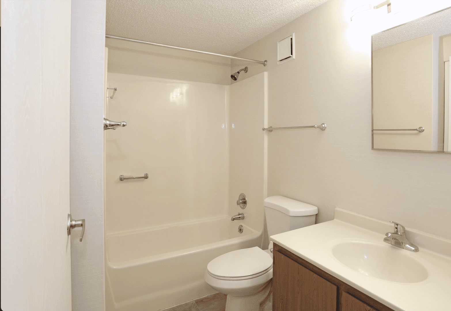 Coraopolis Apartment: 1000 Dorothy Street