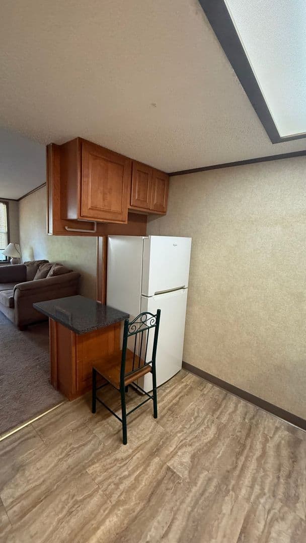 Coraopolis Apartment: Red Deer Lane