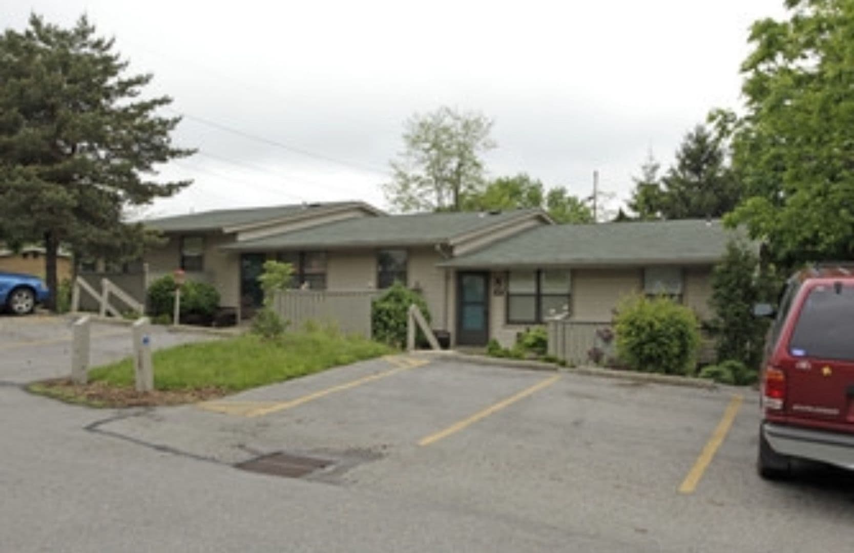 Coraopolis Apartment: 1000 Dorothy Street