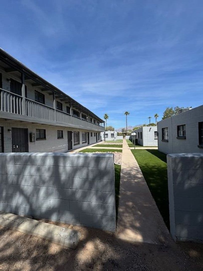 Tucson Apartment: 15-35 N. Longfellow Avenue