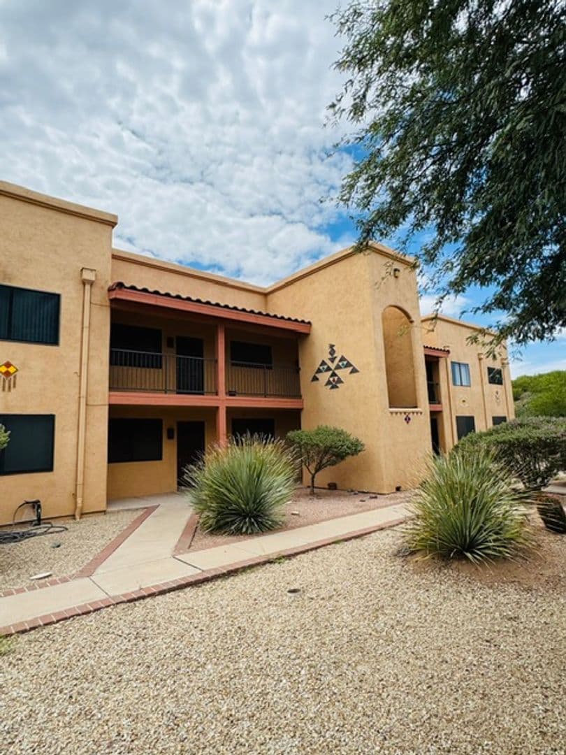 Mammoth Apartment: 14930 S. Highway 77