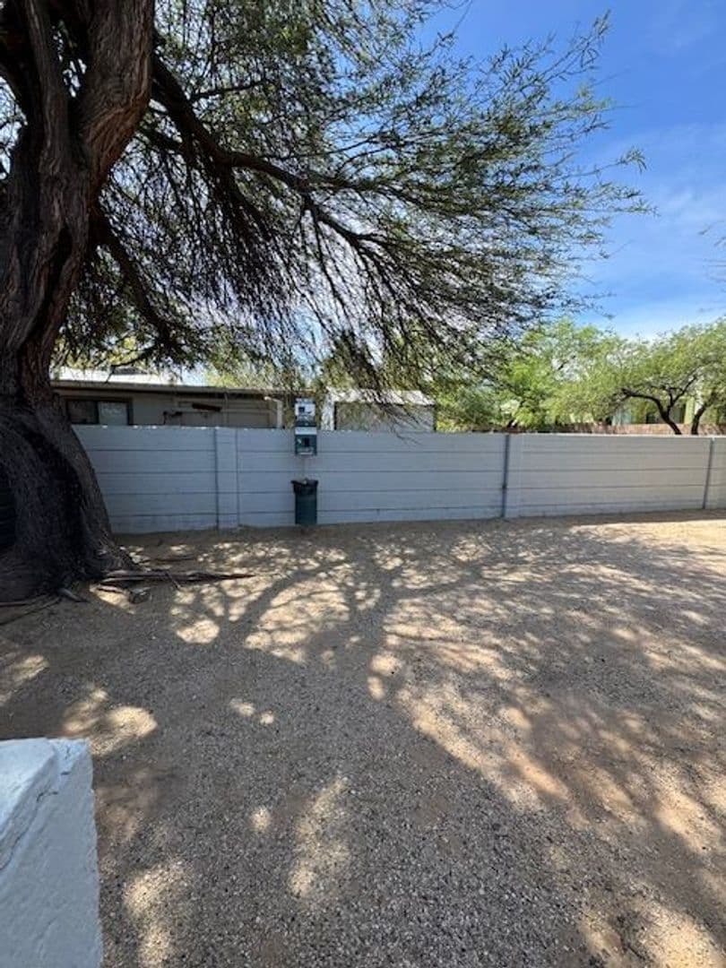 Tucson Apartment: 15-35 N. Longfellow Avenue