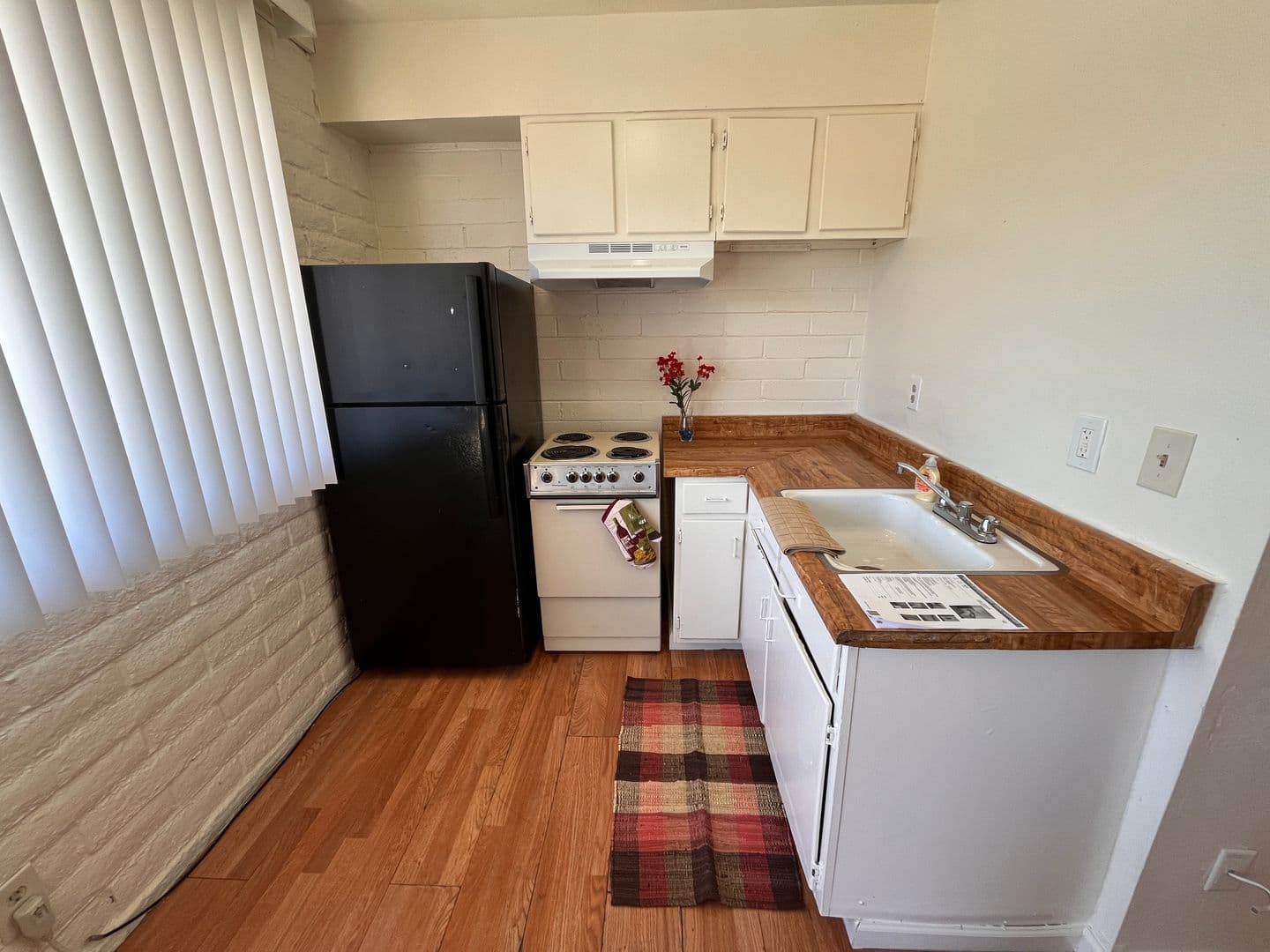 Tucson Apartment: 2000 N. Camino Serna