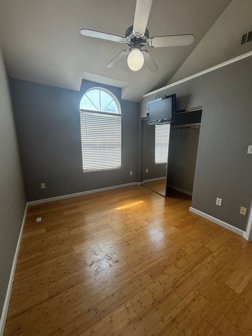Shreveport House: 303 Settlers Park
