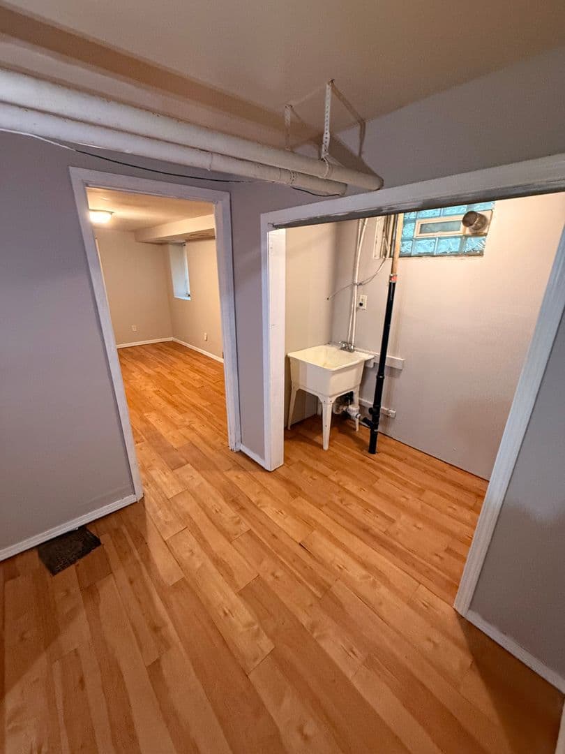 Minneapolis Apartment: 3718 Oakland Ave S