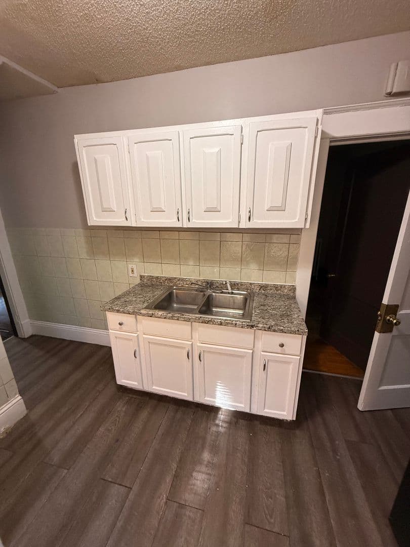 Minneapolis Apartment: 3718 Oakland Ave S