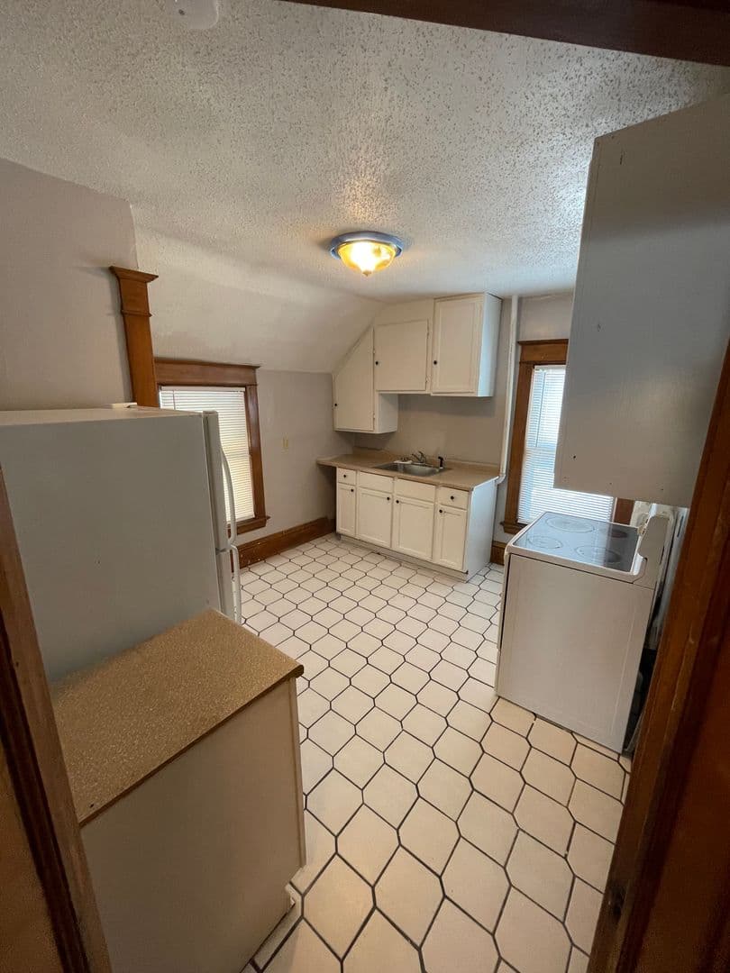 Minneapolis Apartment: 3718 Oakland Ave S