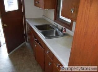 Brooklyn Center House: 3218 63rd Ave