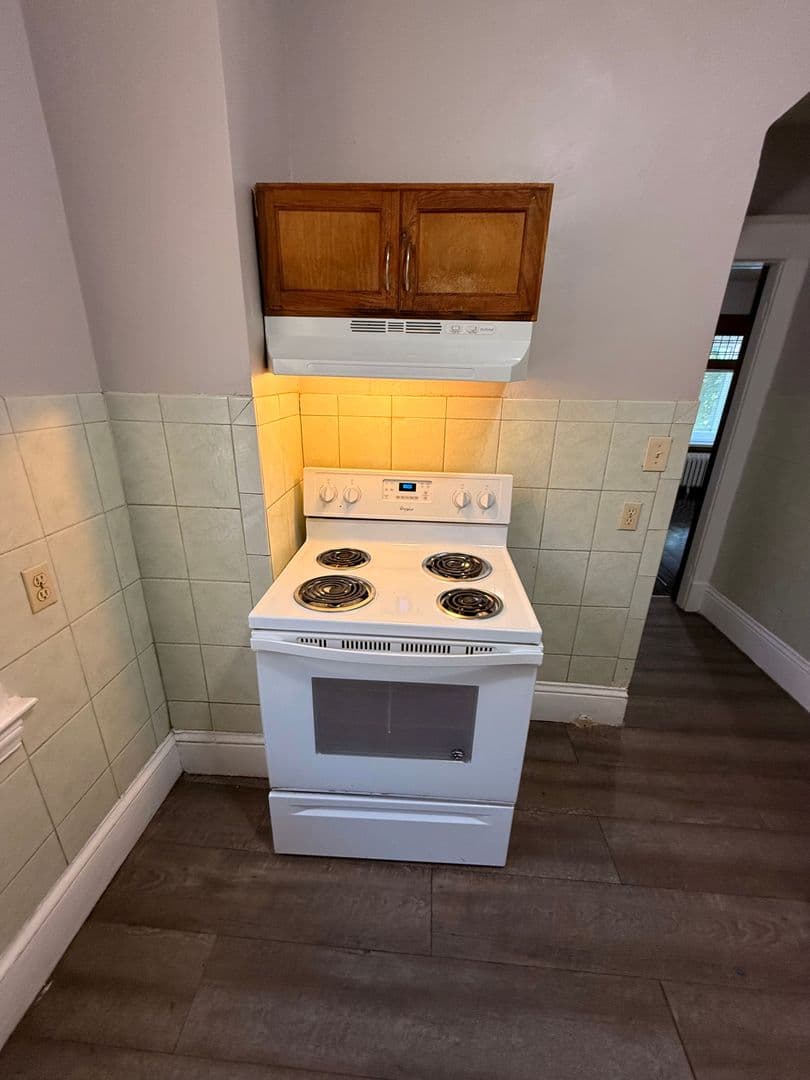 Minneapolis Apartment: 3718 Oakland Ave S