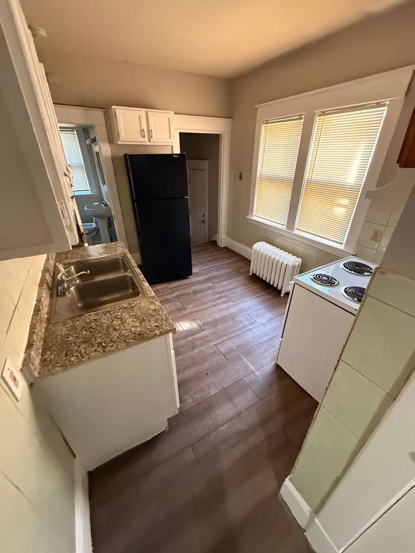 Minneapolis Apartment: 3718 Oakland Ave S