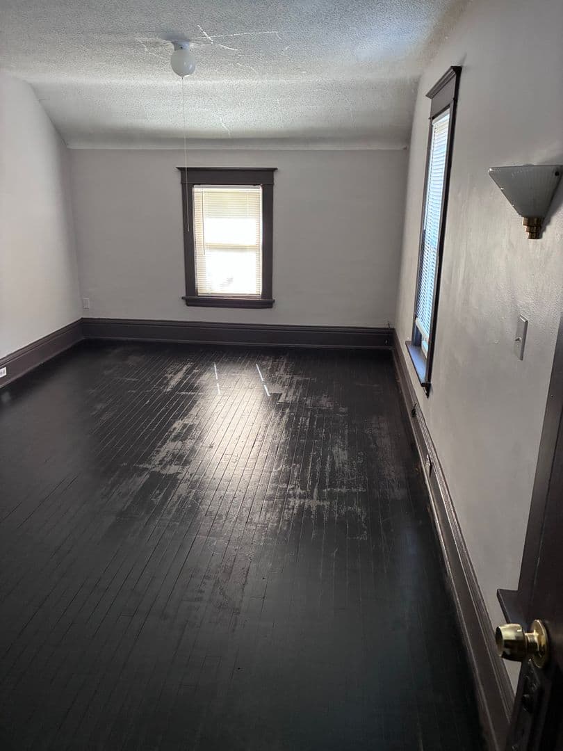 Minneapolis Apartment: 3705 Chicago Ave