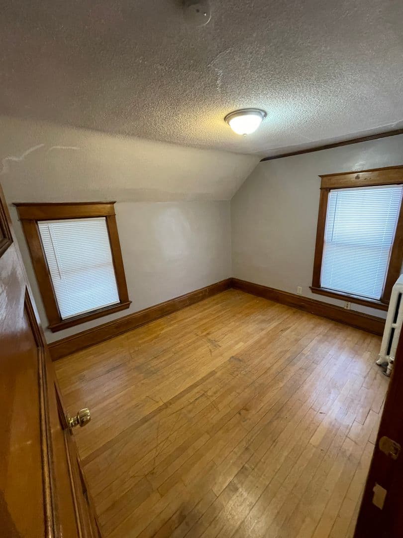 Minneapolis Apartment: 3718 Oakland Ave S