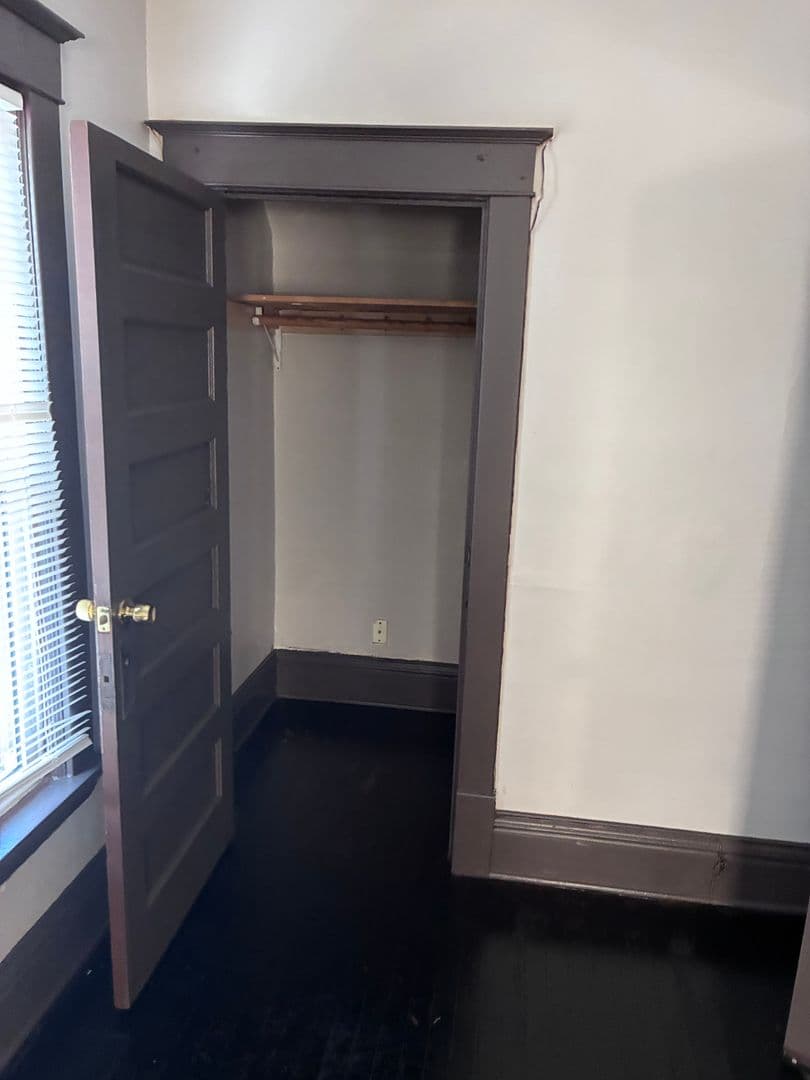 Minneapolis Apartment: 3705 Chicago Ave