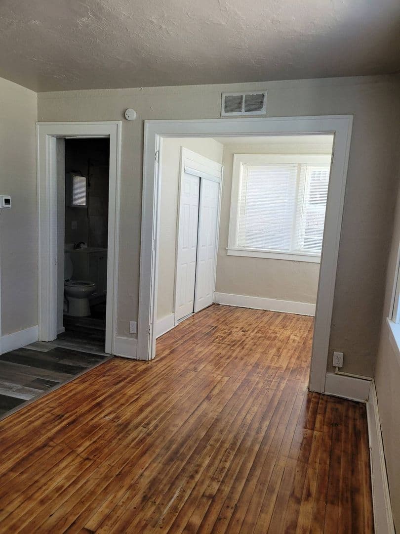 Sioux City Apartment: 301 21st Street