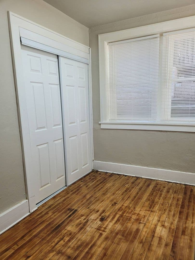 Sioux City Apartment: 301 21st Street