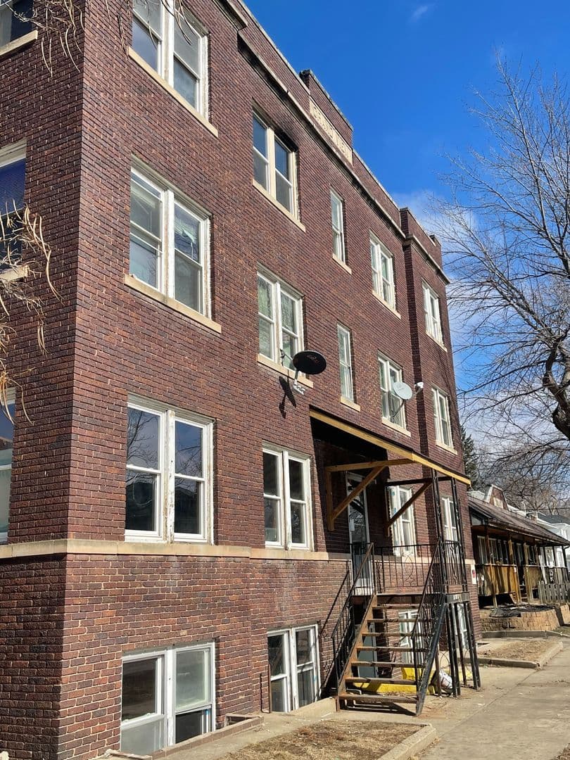 Sioux City Apartment: 301 21st Street