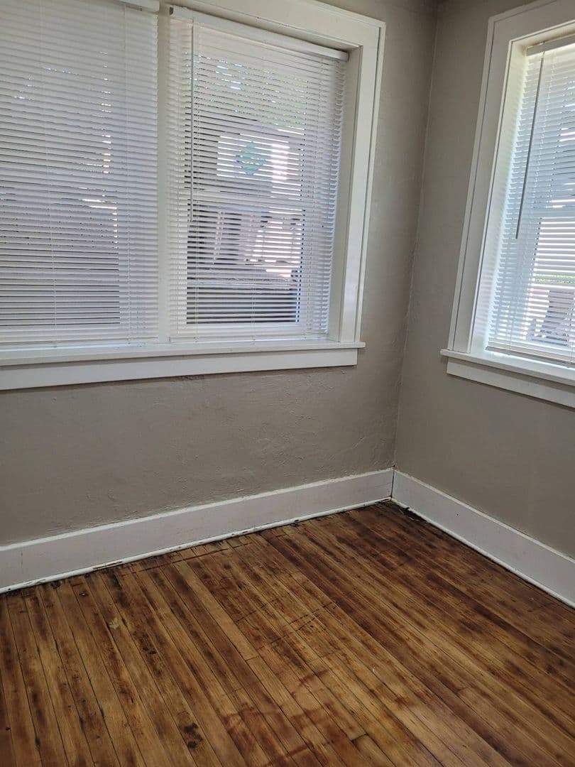 Sioux City Apartment: 301 21st Street