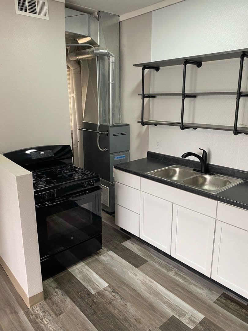 Sioux City Apartment: 301 21st Street