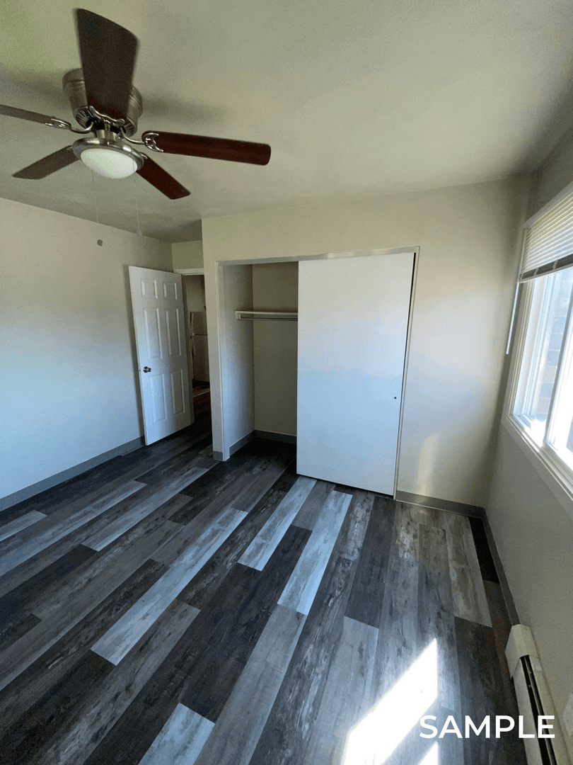 So Sioux City Apartment: 300-310 W 33rd St