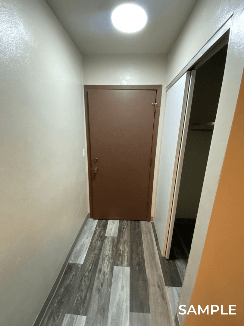 So Sioux City Apartment: 300-310 W 33rd St