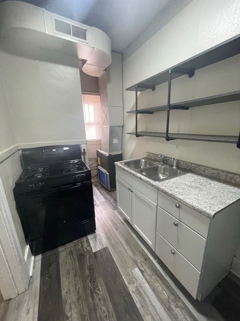 Sioux City Apartment: 301 21st Street