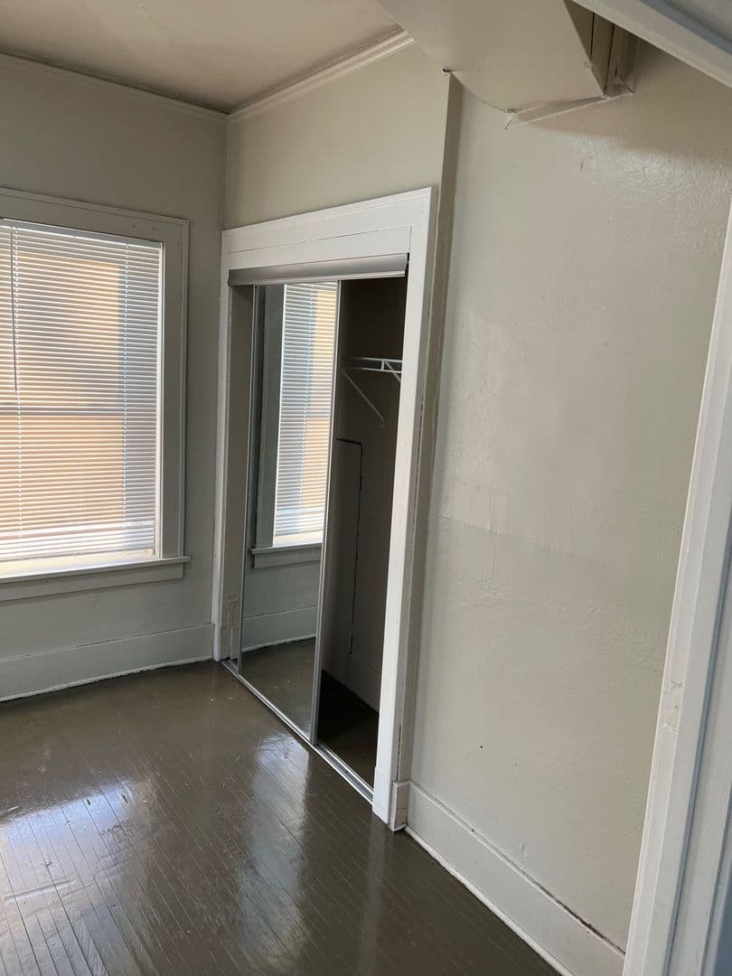 Sioux City Apartment: 301 21st Street