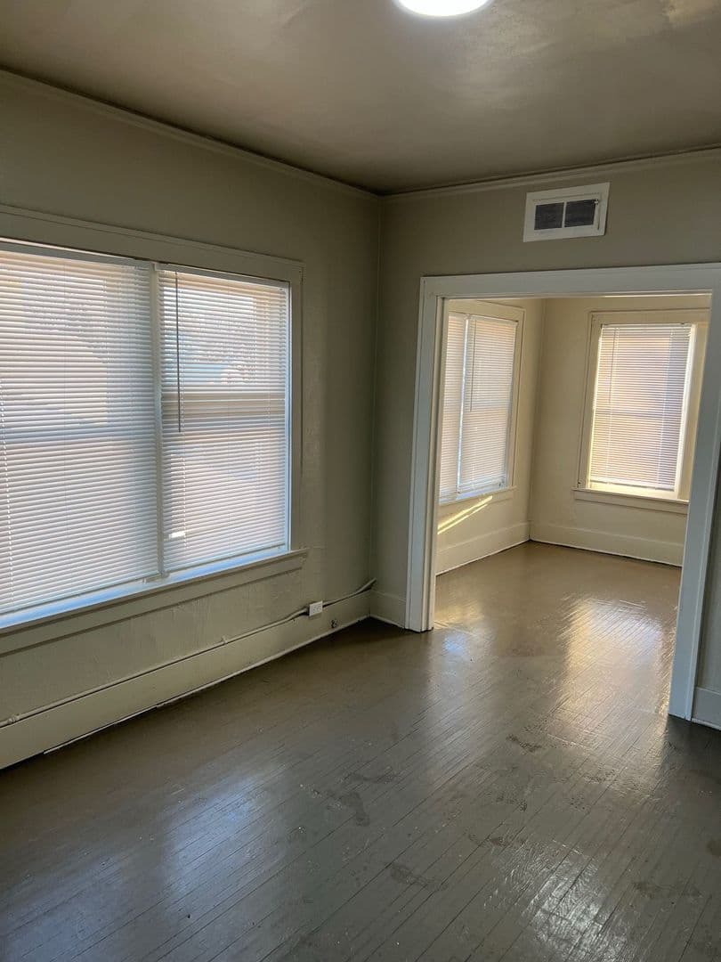 Sioux City Apartment: 301 21st Street